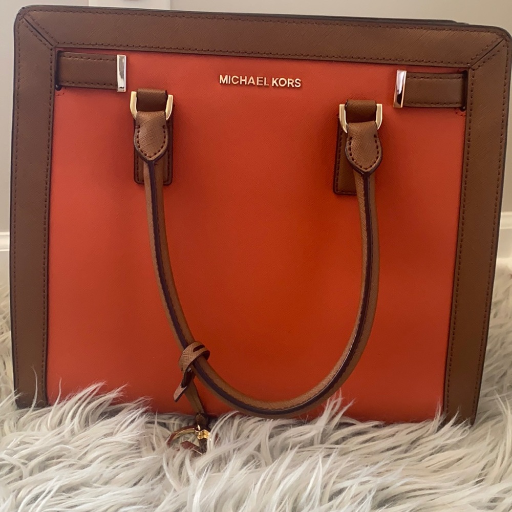 Fall Michael Kors Handbag - Picture 1 of 7